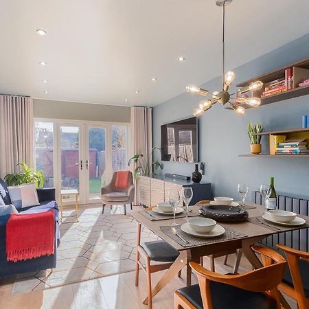 Castle Townhouse Kenilworth - Private Parking - 24 Hr Gym Access - Town Centre Apartment ภายนอก รูปภาพ