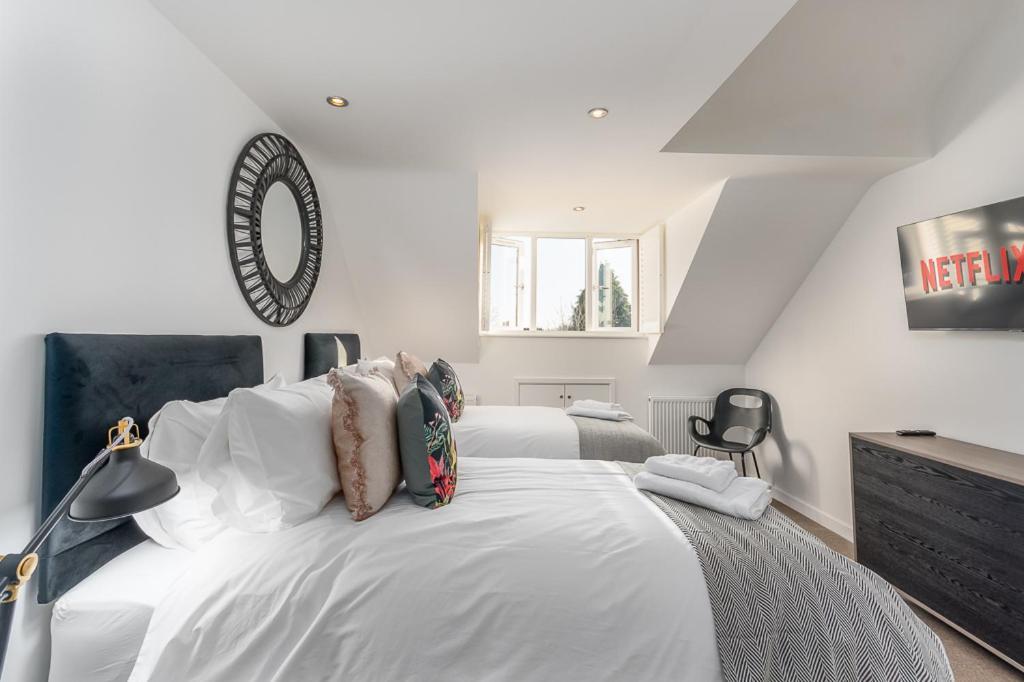 Castle Townhouse Kenilworth - Private Parking - 24 Hr Gym Access - Town Centre Apartment ภายนอก รูปภาพ