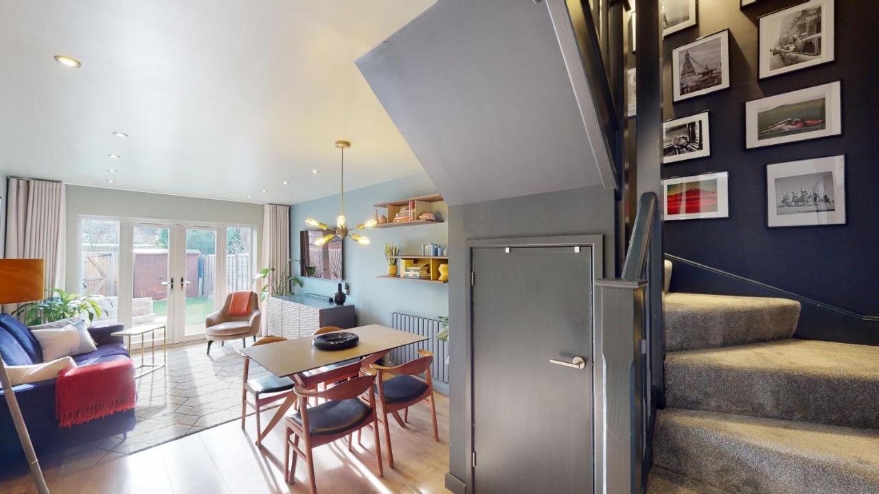 Castle Townhouse Kenilworth - Private Parking - 24 Hr Gym Access - Town Centre Apartment ภายนอก รูปภาพ