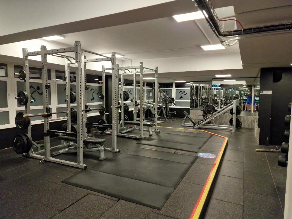 Castle Townhouse Kenilworth - Private Parking - 24 Hr Gym Access - Town Centre Apartment ภายนอก รูปภาพ