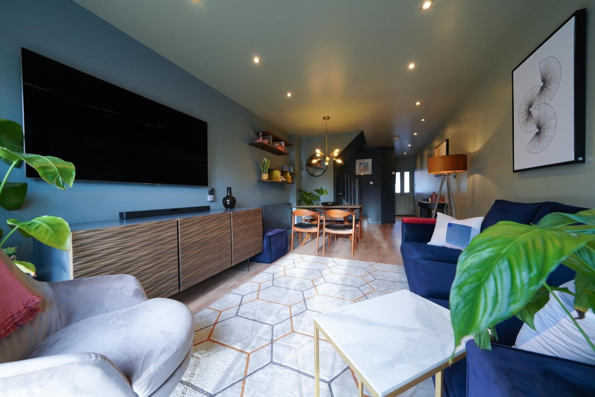 Castle Townhouse Kenilworth - Private Parking - 24 Hr Gym Access - Town Centre Apartment ห้อง รูปภาพ